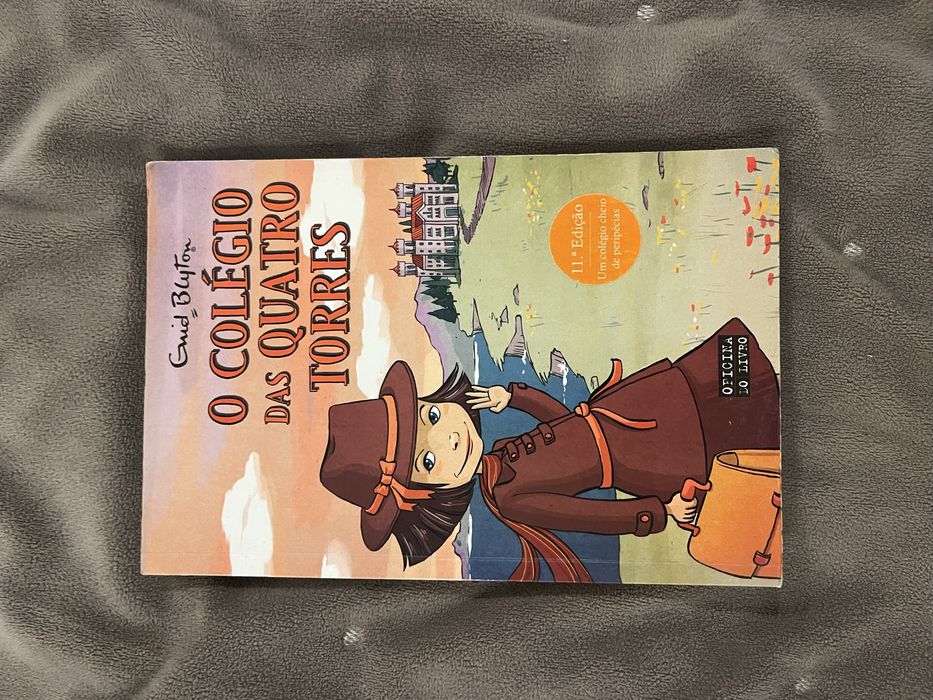 Livros Colégio das Quatro Torres