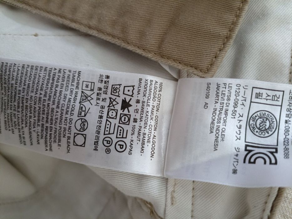 Męskie spodnie chinos Levi’s Strauss & Co W28 L32 beżowe