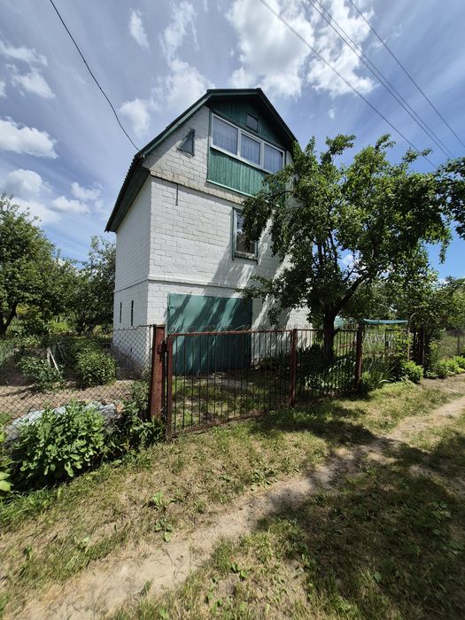 Продаж чудової дачі . 10 сот землі. Березанка