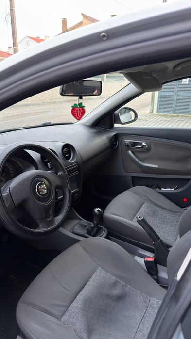 Seat ibiza 6l 1.2 gasolina 2006