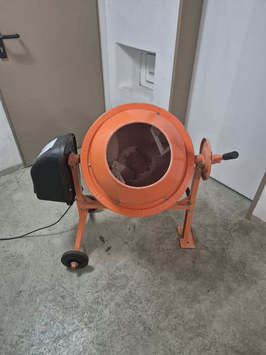 Betoniarka CM 70, wersja 550W, 70 litrow