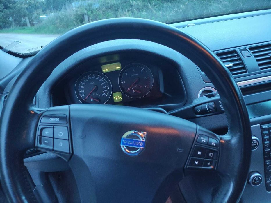 Volvo v 50 Momentum