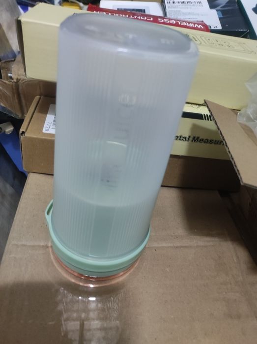 Copo de batidos recarregável