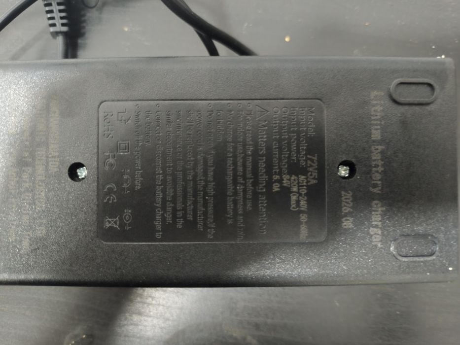 Carregador moto elétrica 72v 5ah carregamento rápido