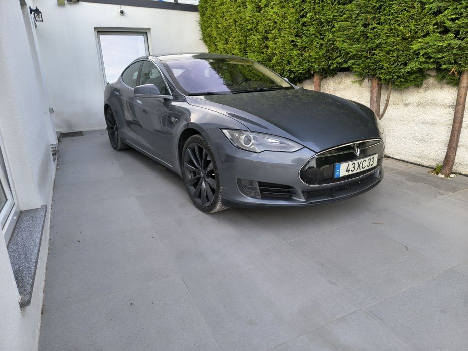 Tesla S85 100% elétrico