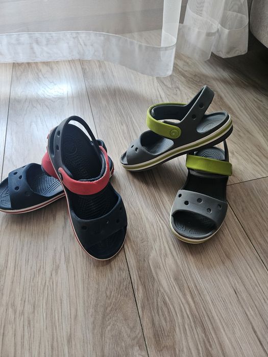 Crocs sandaly 2 pary C13