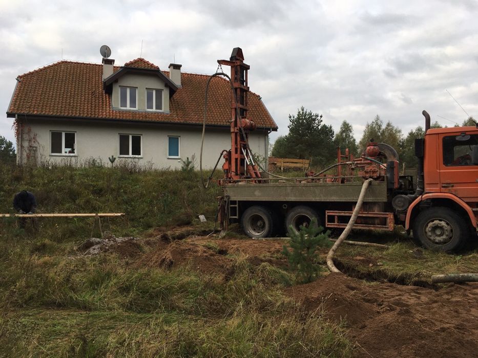 Studnia głębinowa    wiercenie studni    odwiert