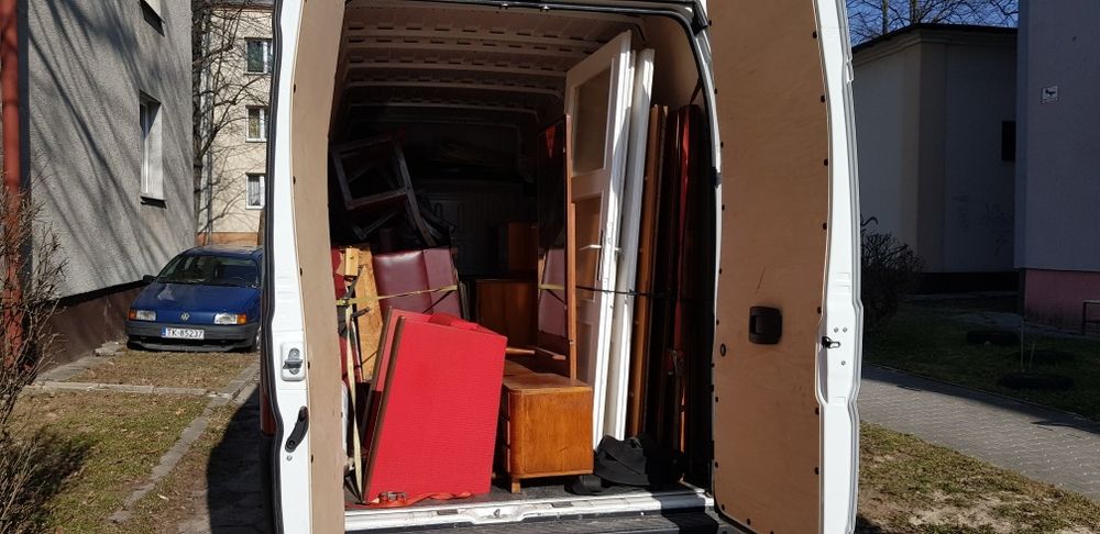 Opróżnianie mieszkań garaży piwnic wywóz mebli  utylizacja