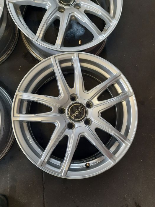 (0113) Felgi 17" 5x114,3 ET 49 7j - Hyundai
