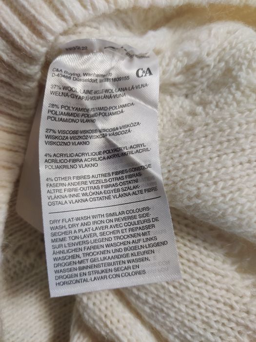 Свитер шерсть новый с этикеткой