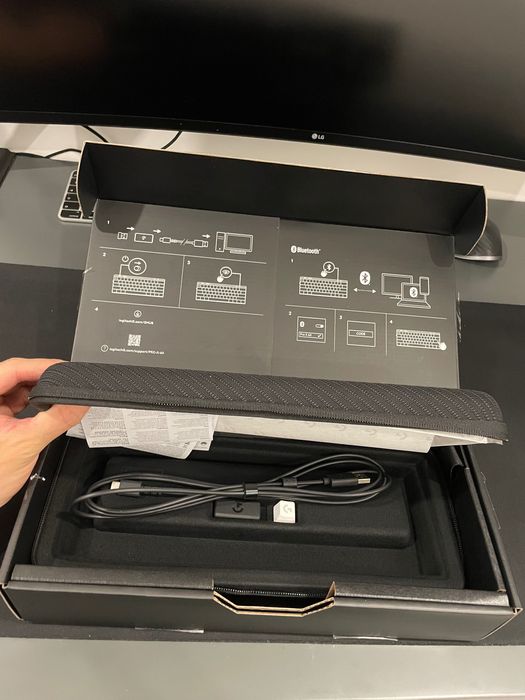 Teclado mecânico Logitech G Pro X60 lightspeed