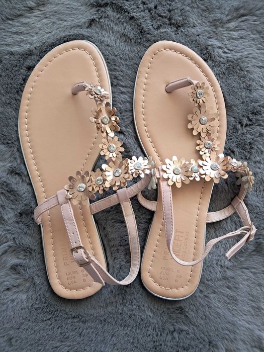 Zlote sansalki rozmuar 39 Primark nowe