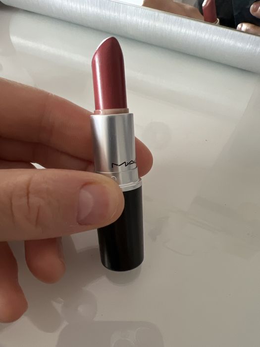 Mac Brick-O-La Batom