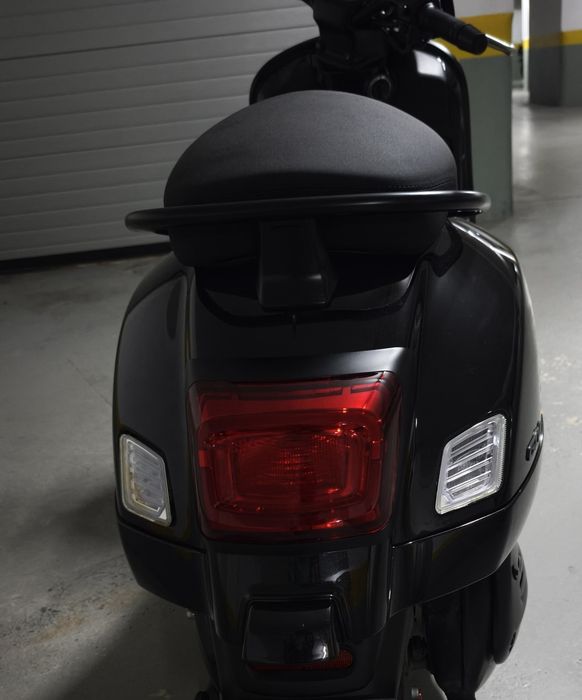Vespa GTV 300 2025/ imaculada/ garantia até 2028