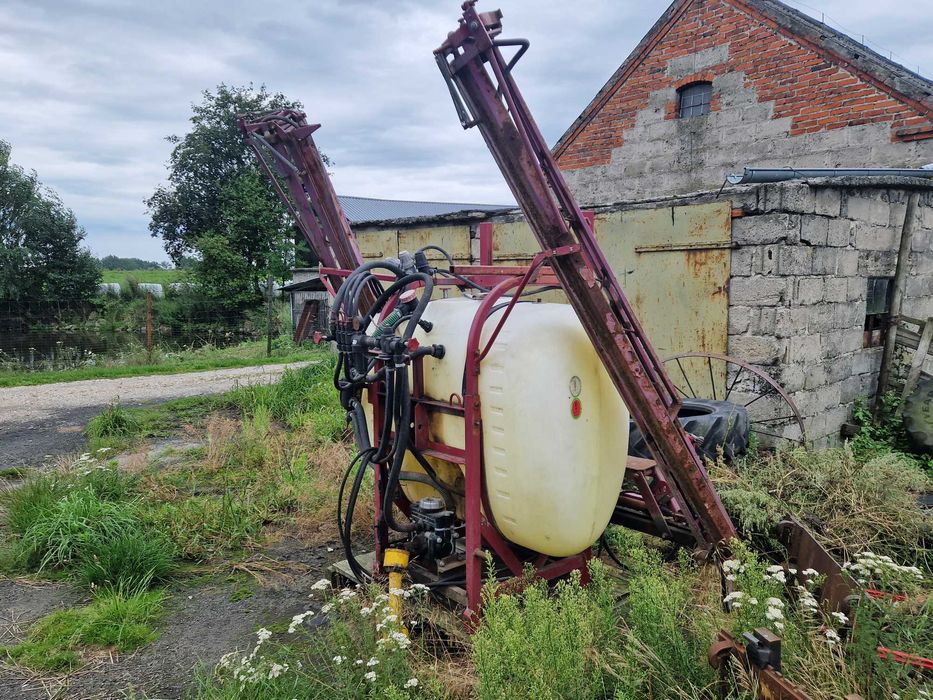 Opryskiwacz hardi 12m