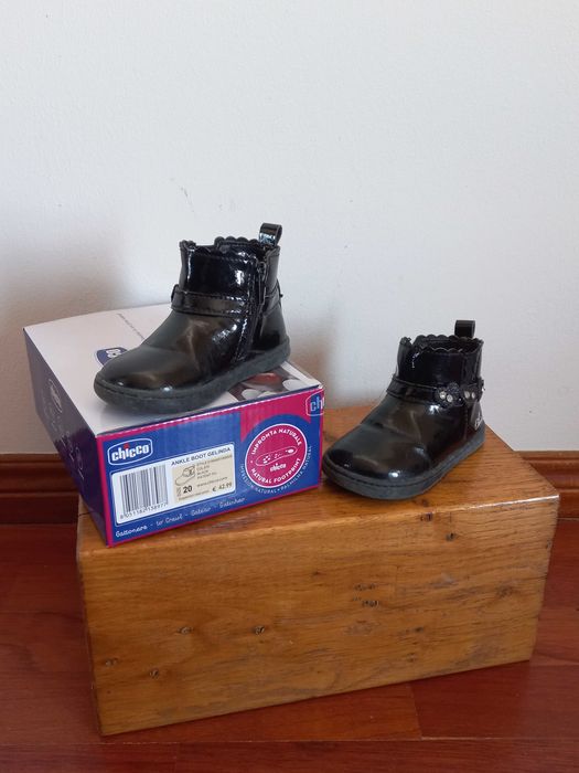 Botinhas Chicco tamanho 20 Black