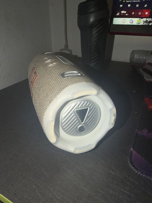 Jbl Charge 6 (como nova) ler descrição!