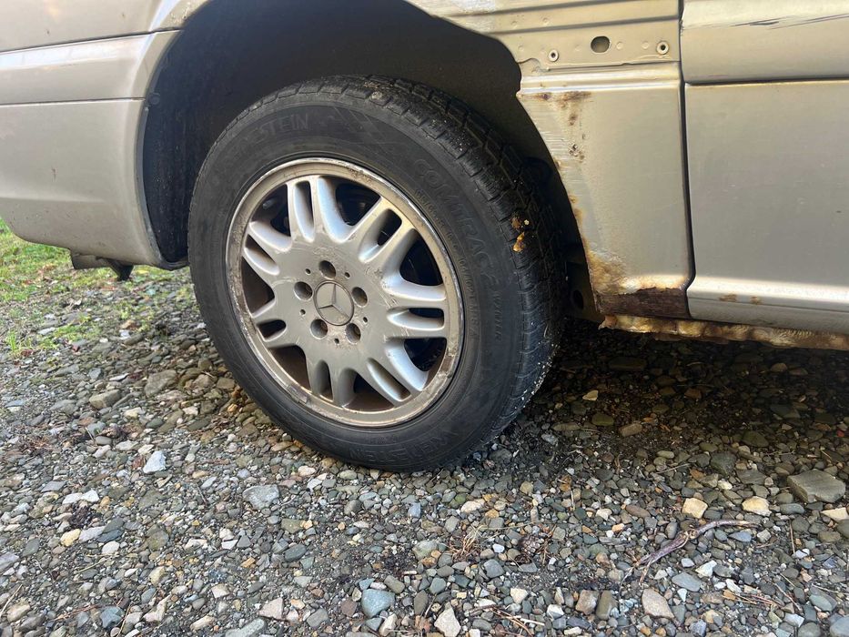 samochód Mercedes Vito