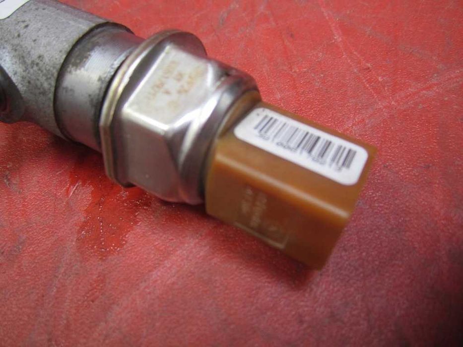 Топливная рейка Volkswagen Golf 1.6 tdi Passat Octavia 1.6 Октавія 1.6