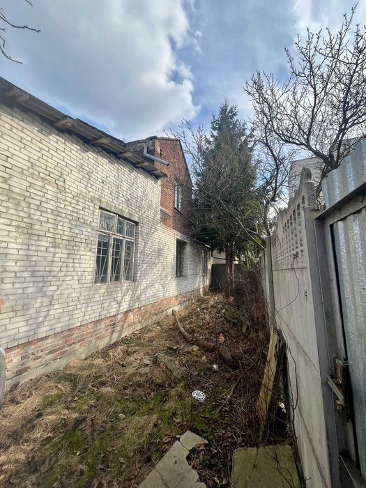 Продається будинок в районі вул.Любінської