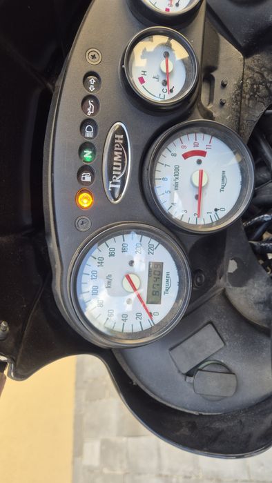 Triumph Tiger ,poj 885