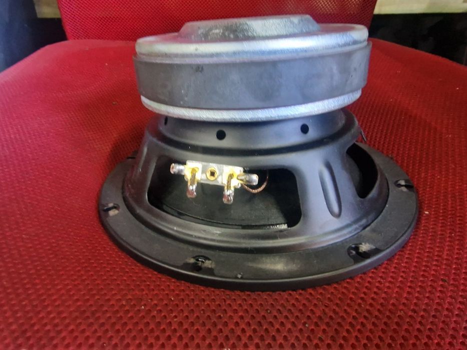 Głośnik Hertz 8" 20