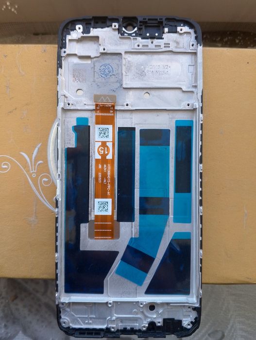 Продам дисплей в рамке Oppo a38, a18