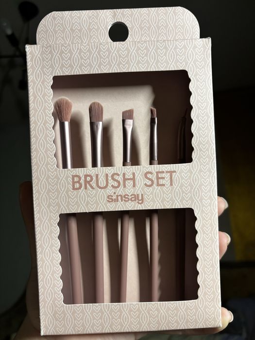 Кисточки для макияжа новые sinsay