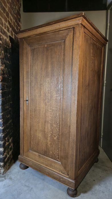 Nr. 404 antyczna szafa ze schowkiem styl Louis Philippe