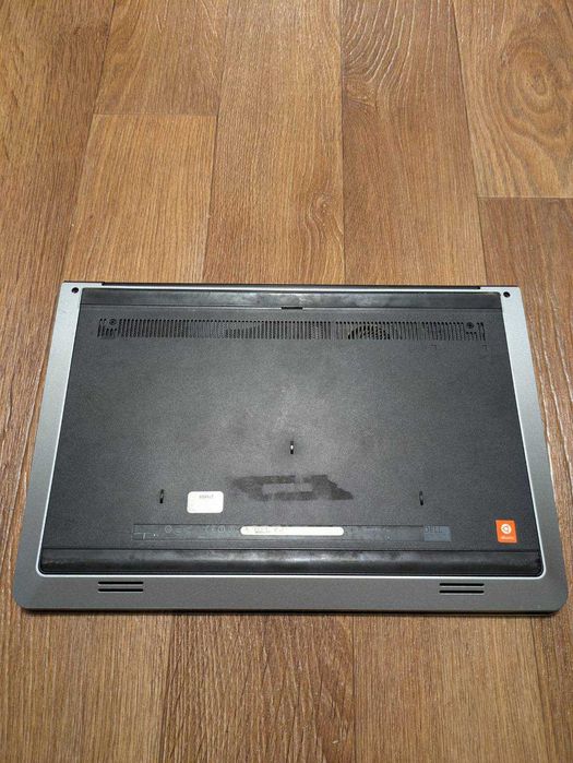 Ноутбук dell inspiron p39f, дискретна відеокарта R7 m260