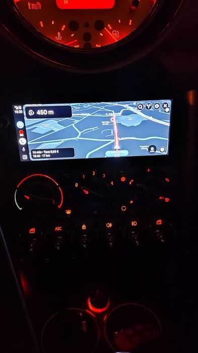 Auto Rádio com CarPlay, Bluetooth e Câmera de Marcha Atrás