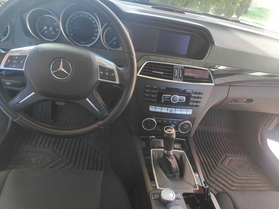 Mercedes w204 2012 rok