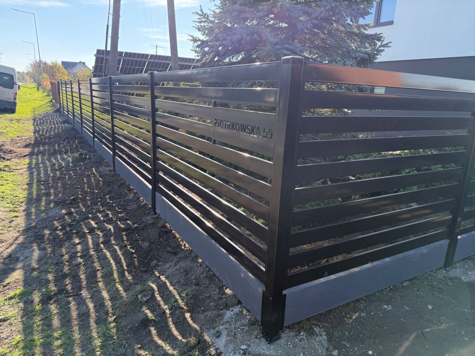 OGRODZENIE PALISADOWE  PALISADA montaż słupek ogrodzeniowy panelowe