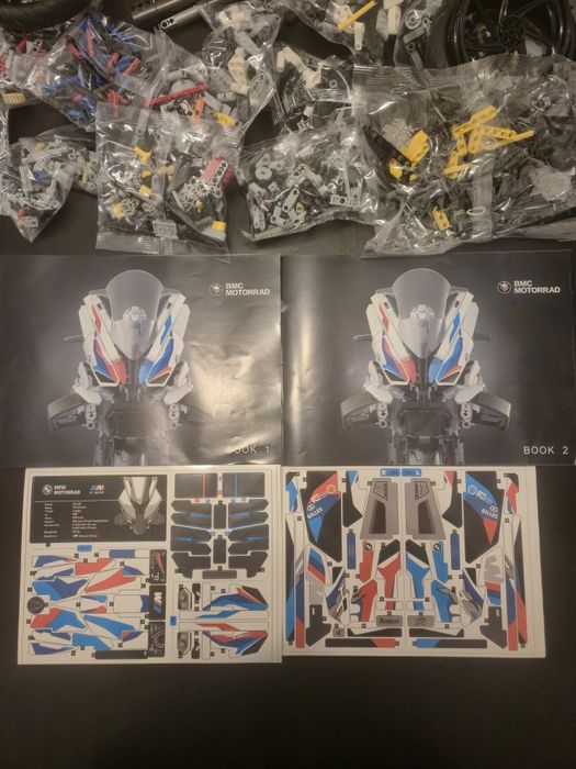 LEGO BMW M 1000 RR (Novo)