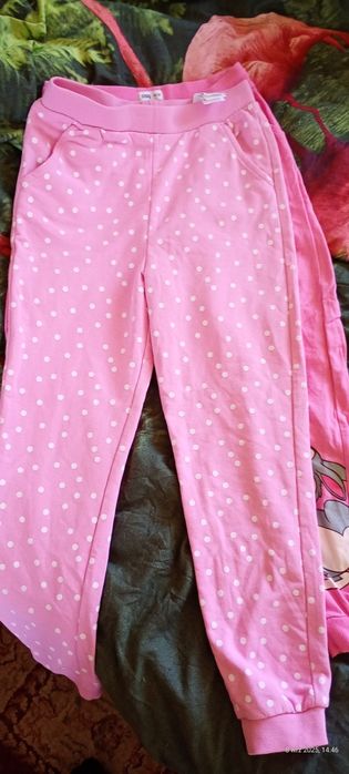 Sprzedam spodnie dresowe gratis bluza