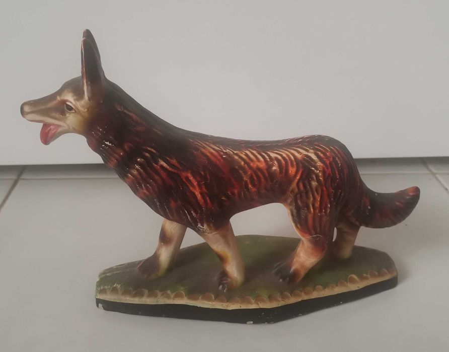 Escultura em faiança – Cão decorativo antigo