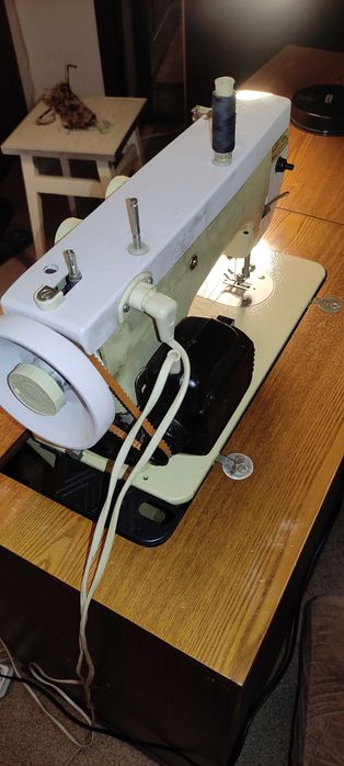 Швейна машина Чайка 142М