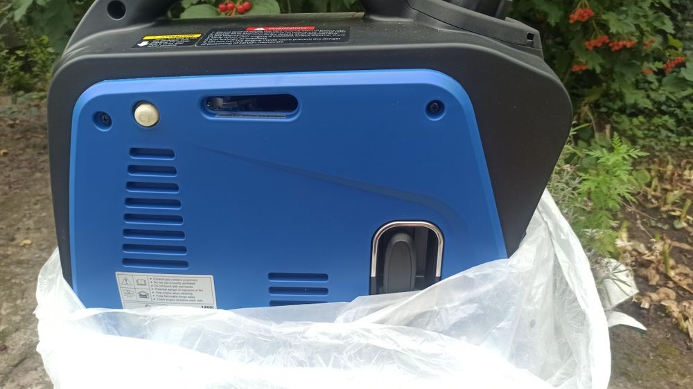 Генератор інверторний Weekender X1200i