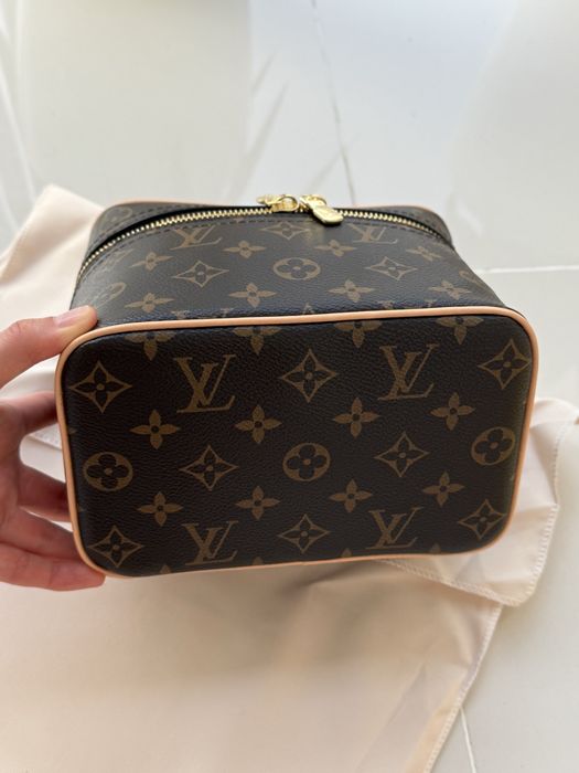 Трендова жіноча косметичка луї вітон louis vuitton луи витон