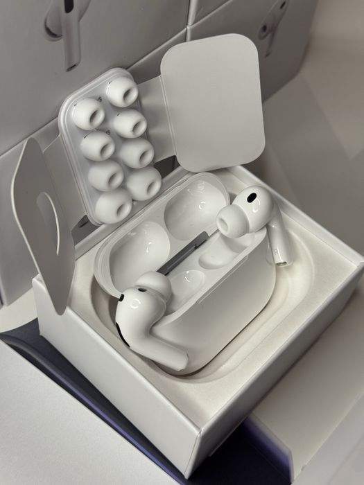 Apple Airpods Pro 3 - бездротові навушники з активним шумопоглинанням