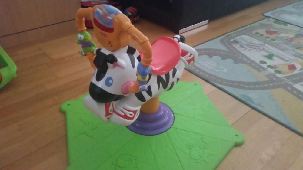 Zebra saltitona fisherprice