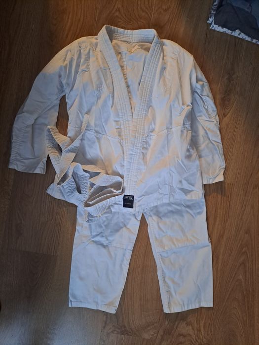 Kimono do karate dla dzieci Decathlon