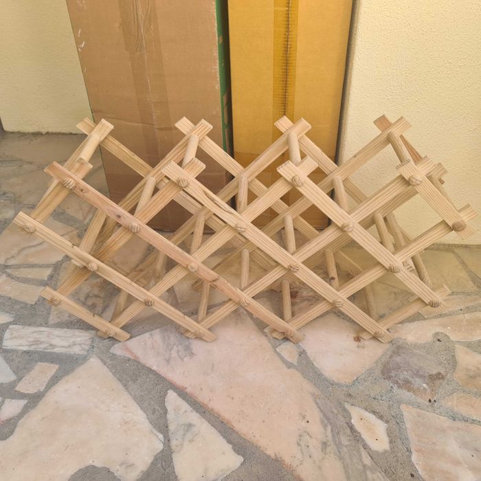 Garrafeiras dobráveis para 14 garrafas (empilháveis)