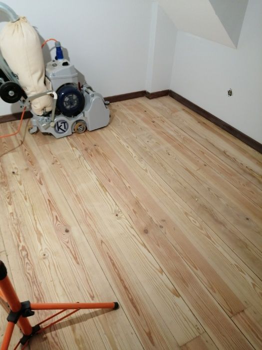 Afagamento pavimento madeira