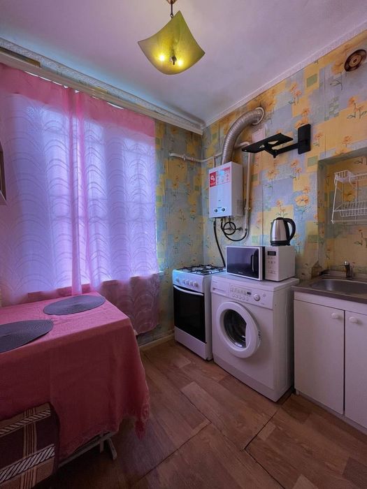 Продаж 2х кімнатної квартири біля парку Зелений Гай