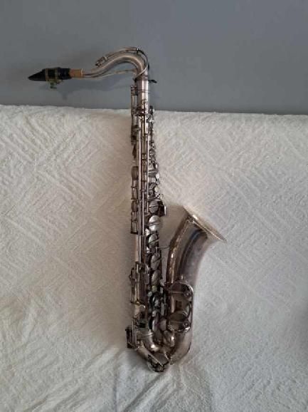 Sprzedam saksofon