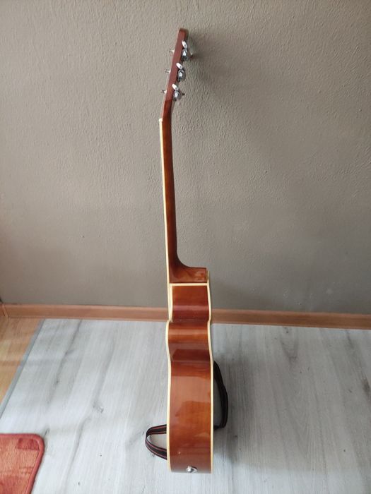 Gitara elektroakustyczna