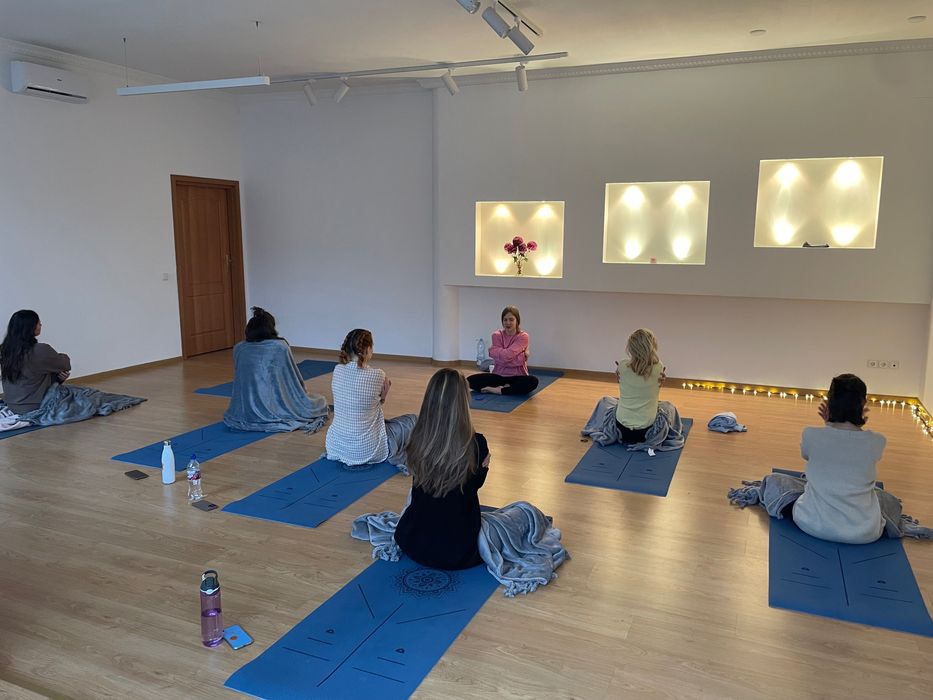 3 хв від метро Оренда світла студія зал погодинно центр йога танці