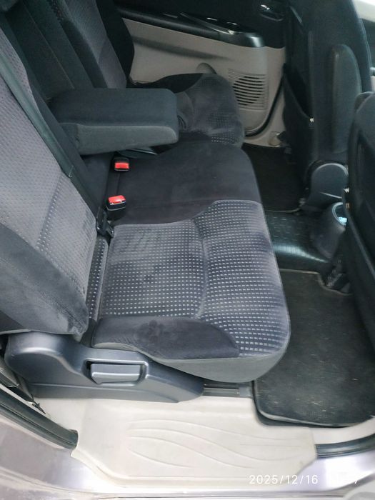 Mitsubishi Grandis 2006 Автомат