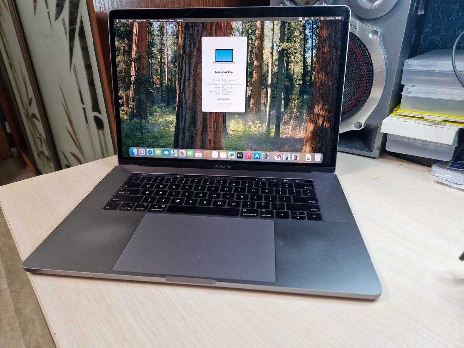 Ноутбук 15" MacBook Pro A1990 2019 Intel Core i7 16-500GB Radeon 555X